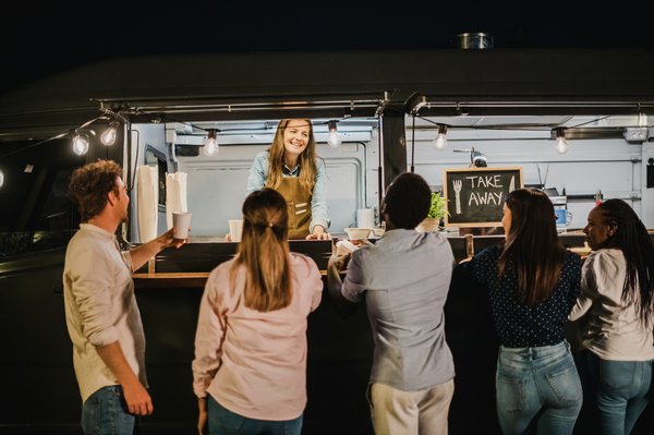 Transformez vos événements d'entreprise avec des food trucks créatifs