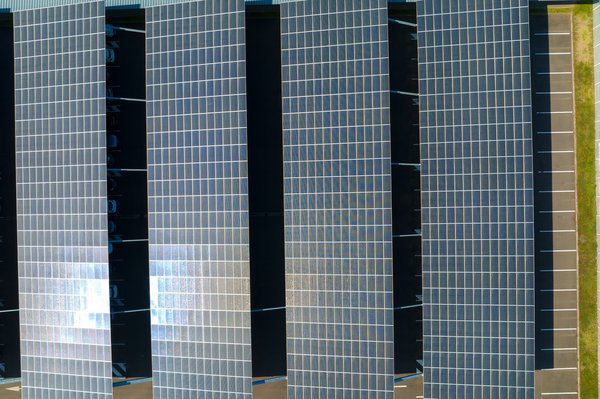 Le stockage par ombrière photovoltaïque : une solution durable